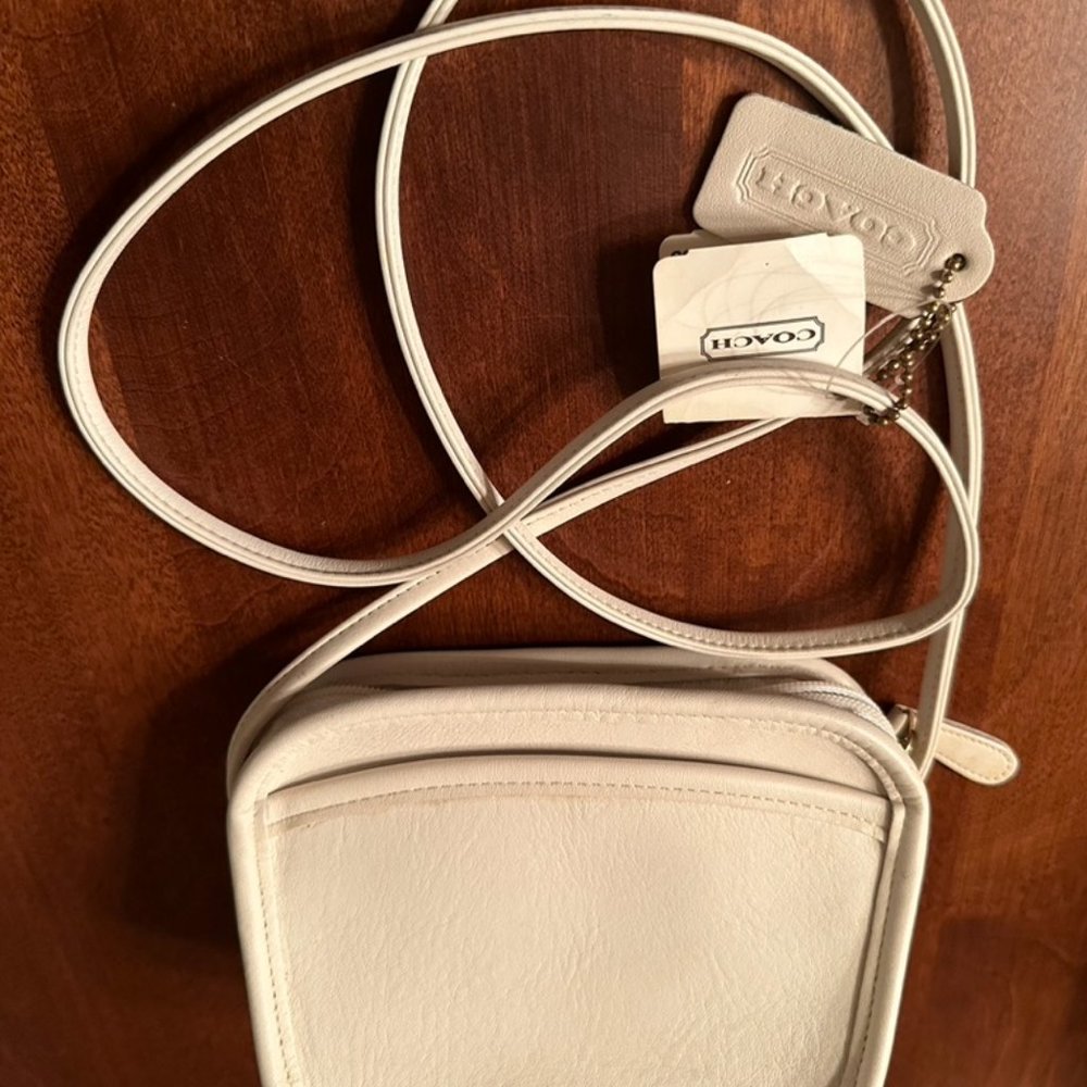 Vintage Coach Hadley zip bone w/orginal tags